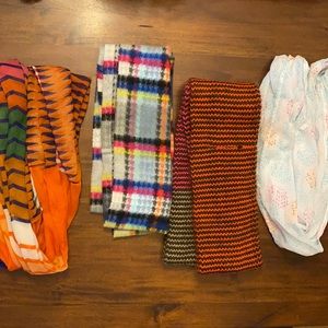 Set of 4 infinity scarves
